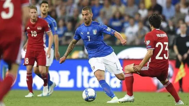 对抗中不仅 对抗中不仅